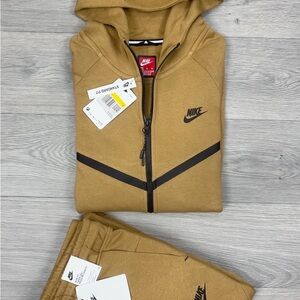 Nike Camel Hoodie and Sweatpants Set